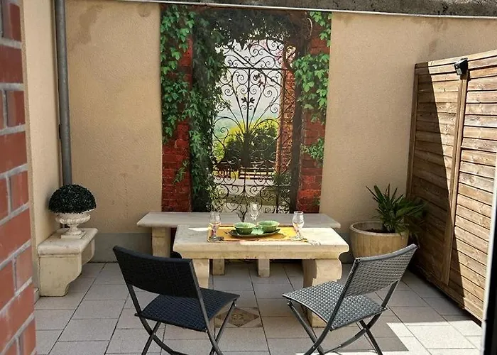 Apartamento Les Jardins De Ma-mans Maison Cosy Centre Parking Prive Gratuit
