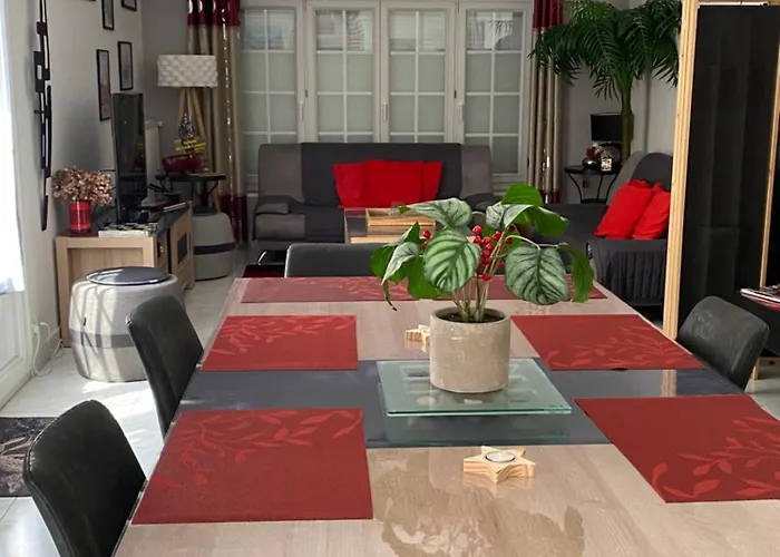 Apartamento Les Jardins De Ma-mans Maison Cosy Centre Parking Prive Gratuit *